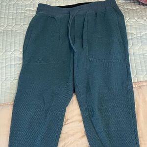 Lululemon mens blue joggers, size 32